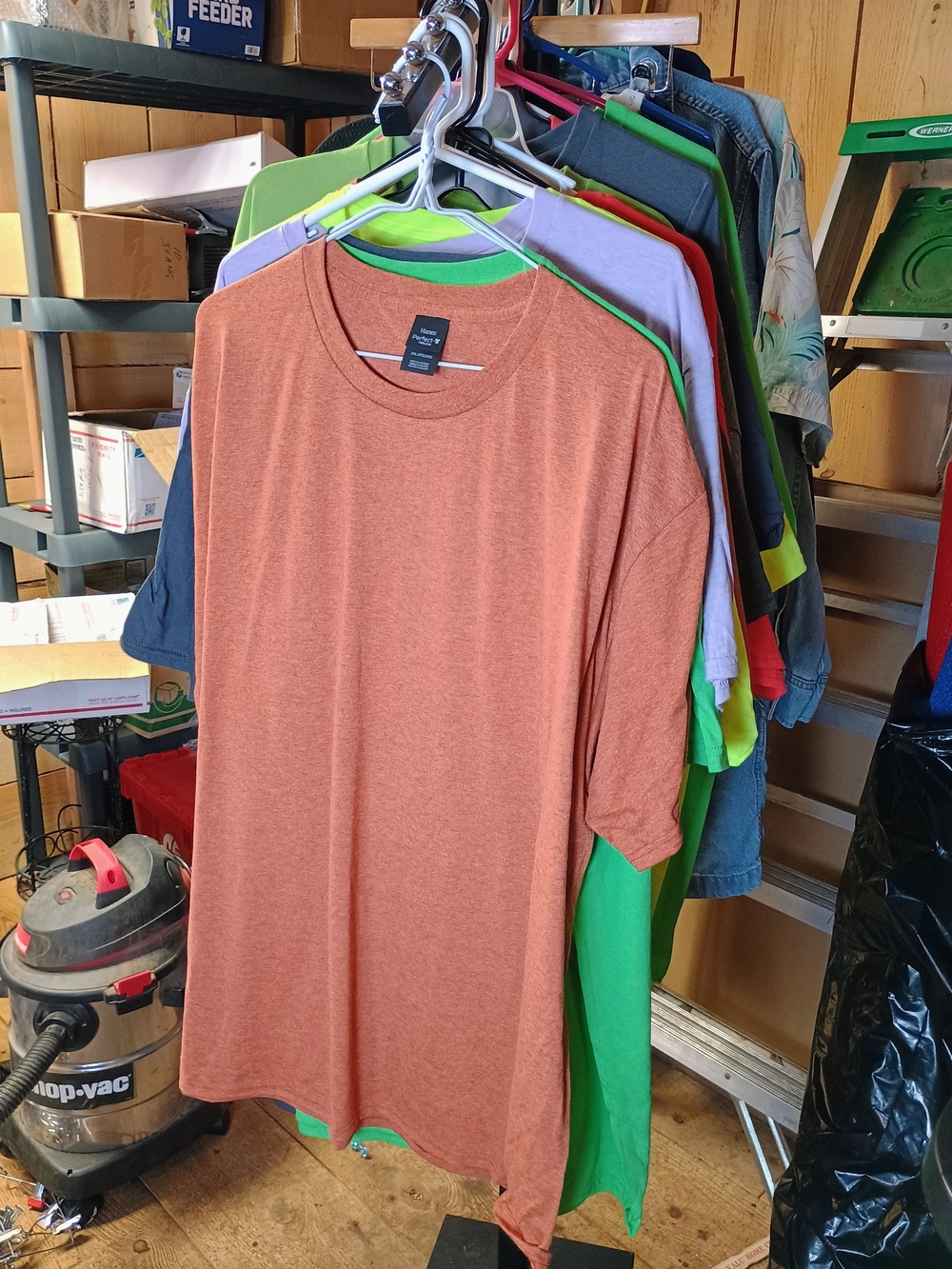 5 Assorted Solid Color Crewneck Tees - Pastel & Bright Pack #2 Bin 22 - Picture 6 of 16